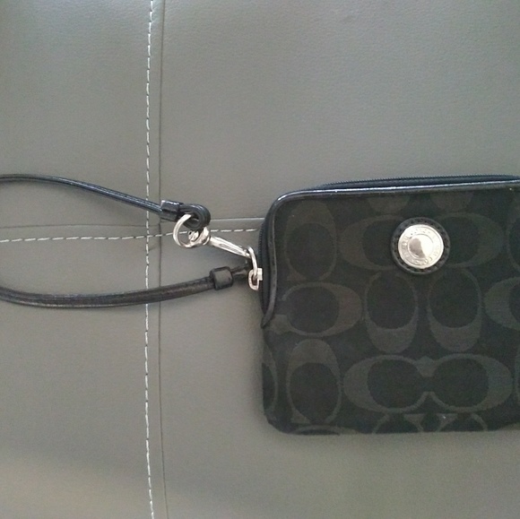 COACH WRISTLET 💖 GREAT CONDITION - Picture 6 of 7